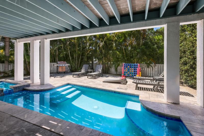 Meant to Be - 1 Block to Beach! North End! Pool & SpaLoaded Game Room by Anna Maria Life - image 44