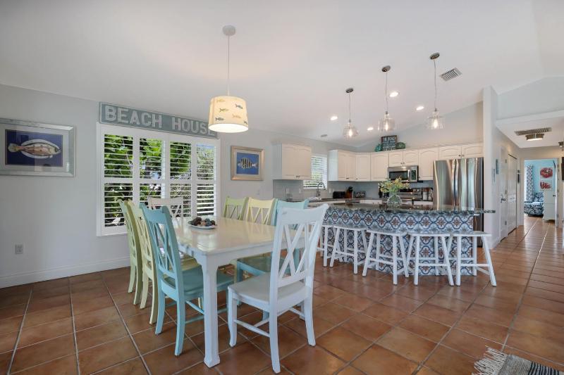 Meant to Be - 1 Block to Beach! North End! Pool & SpaLoaded Game Room by Anna Maria Life - image 2