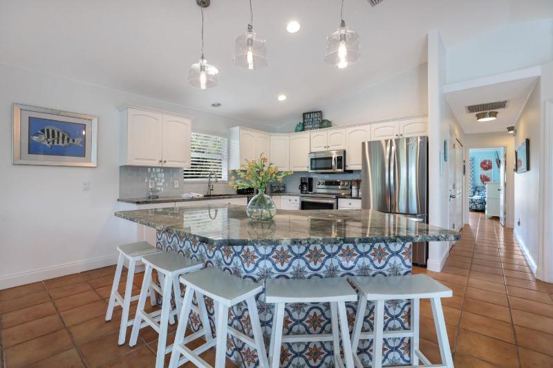 Meant to Be - 1 Block to Beach! North End! Pool & SpaLoaded Game Room by Anna Maria Life - image 11