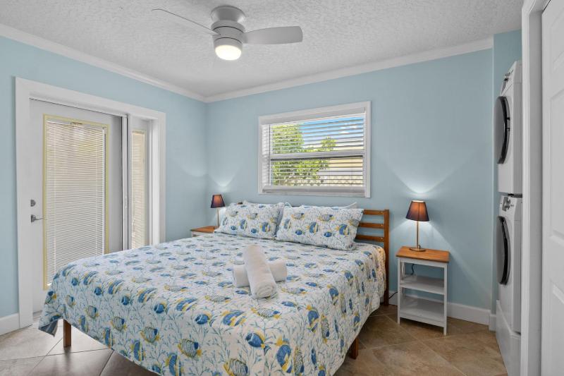 McBean Point - Dog Friendly! Walk to Bean Point! by Anna Maria Life Vacation Rentals - image 29