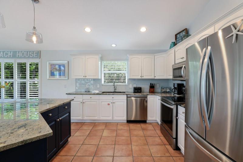 Meant to Be - 1 Block to Beach! North End! Pool & SpaLoaded Game Room by Anna Maria Life - image 50
