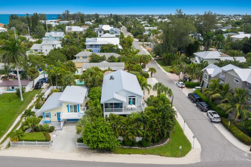 Meant to Be - 1 Block to Beach! North End! Pool & SpaLoaded Game Room by Anna Maria Life - image 38