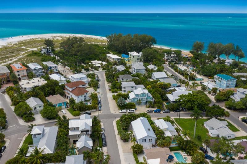 Meant to Be - 1 Block to Beach! North End! Pool & SpaLoaded Game Room by Anna Maria Life - image 46