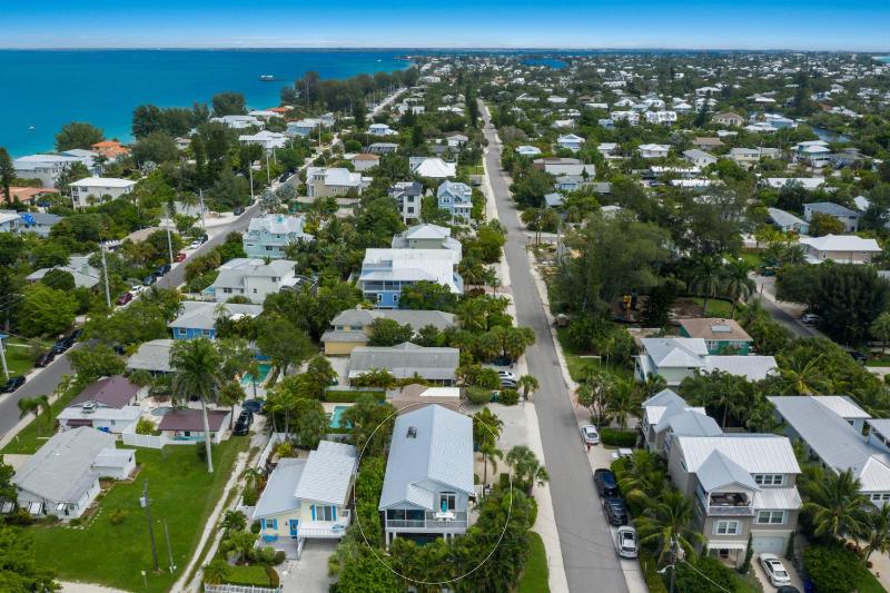 Meant to Be - 1 Block to Beach! North End! Pool & SpaLoaded Game Room by Anna Maria Life - image 23