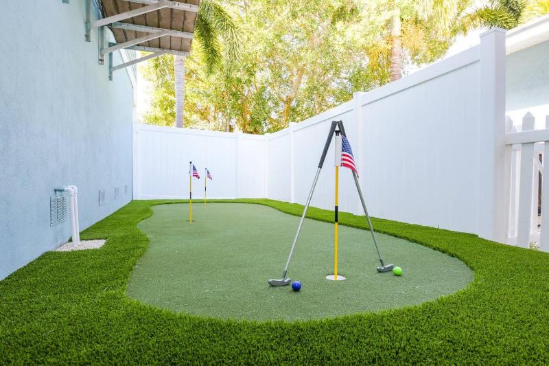 My Grand Floridian - Canal Front Dock Pool Games by Anna Maria Life Vacation Rentals - image 46