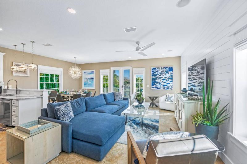 My Grand Floridian - Canal Front Dock Pool Games by Anna Maria Life Vacation Rentals - image 36