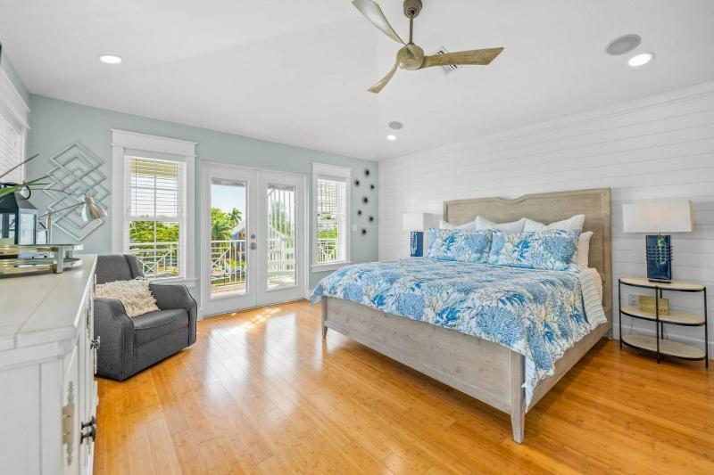 My Grand Floridian - Canal Front Dock Pool Games by Anna Maria Life Vacation Rentals - image 23