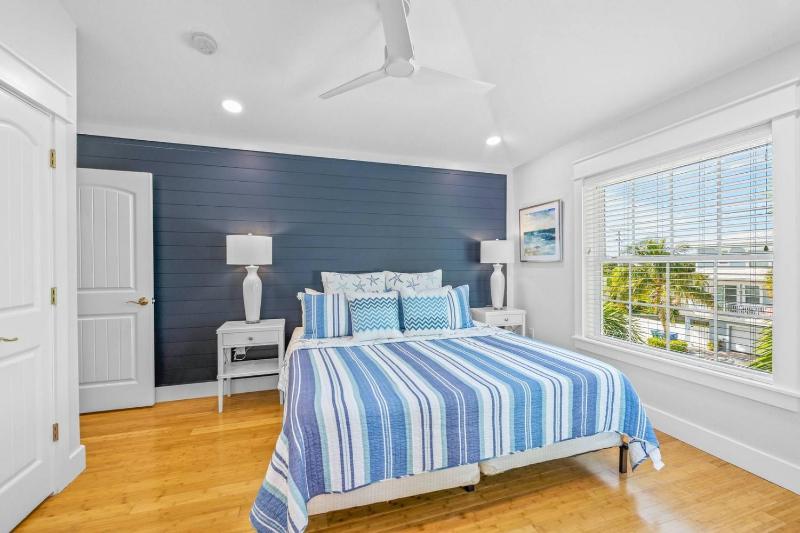 My Grand Floridian - Canal Front Dock Pool Games by Anna Maria Life Vacation Rentals - image 29
