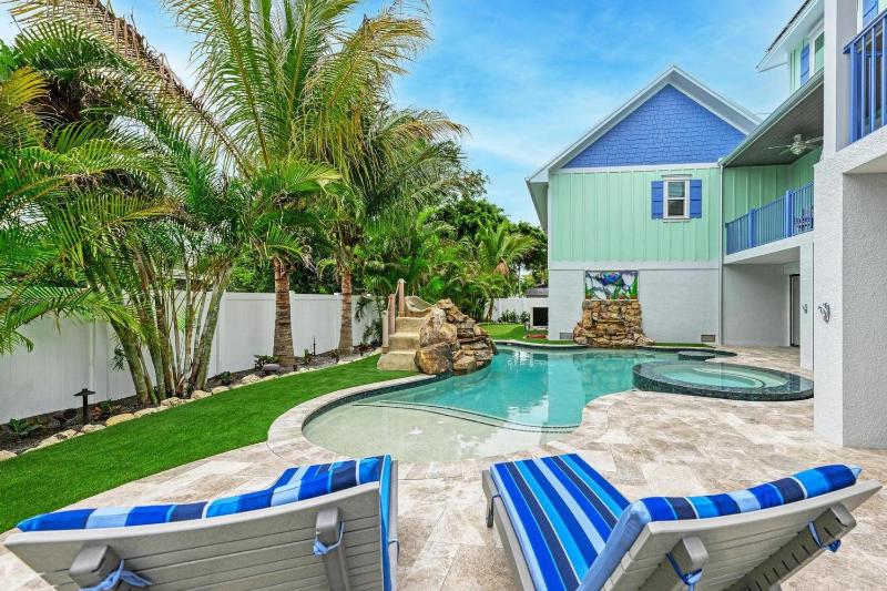 No R-Egrets - 1 Block to Beach! Pool Game Room by Anna Maria Life Vacation Rentals - image 12
