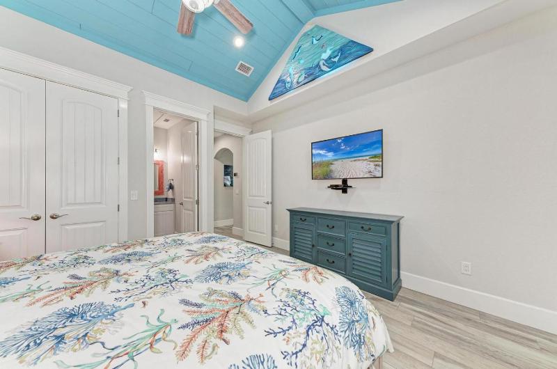 No R-Egrets - 1 Block to Beach! Pool Game Room by Anna Maria Life Vacation Rentals - image 40