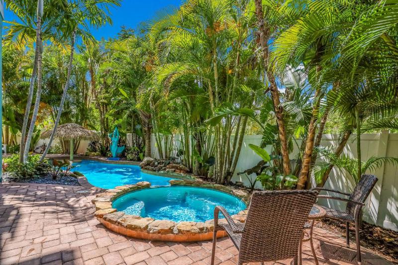 Oceanside Oasis - 50 Steps to Beach! Gulf Views! Pool Spa by Anna Maria Life Vacation Rentals - image 48