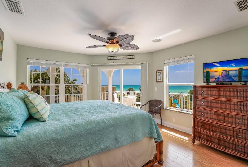 Oceanside Oasis - 50 Steps to Beach! Gulf Views! Pool Spa by Anna Maria Life Vacation Rentals - image 16