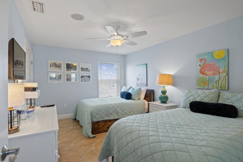 Oceanside Oasis - 50 Steps to Beach! Gulf Views! Pool Spa by Anna Maria Life Vacation Rentals - image 41