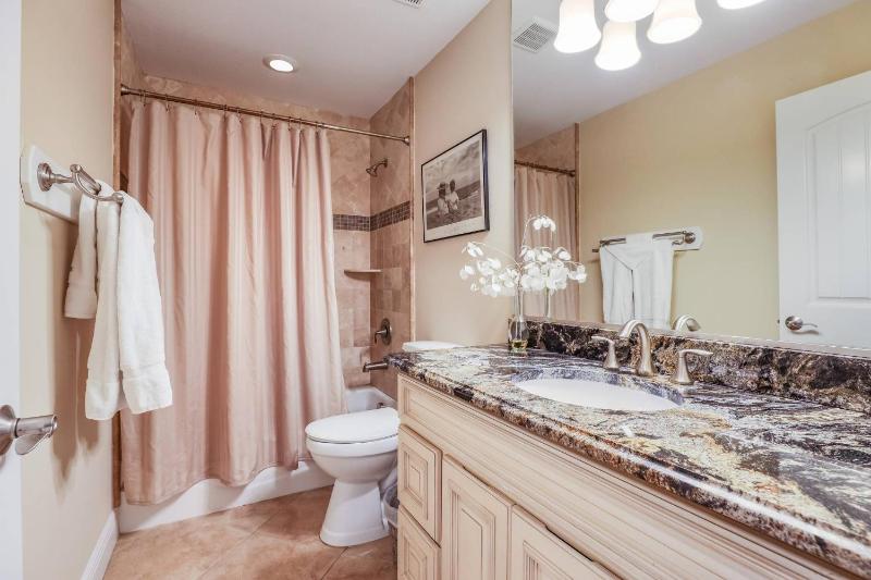 Oceanside Oasis - 50 Steps to Beach! Gulf Views! Pool Spa by Anna Maria Life Vacation Rentals - image 43
