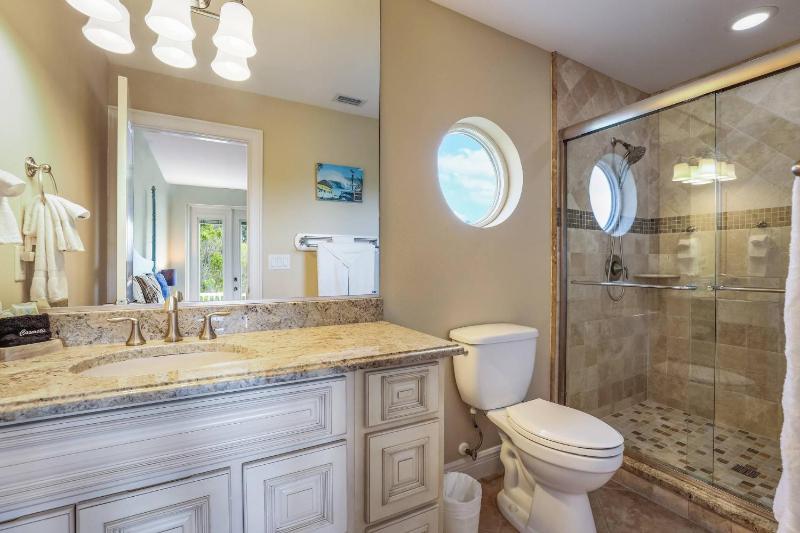 Oceanside Oasis - 50 Steps to Beach! Gulf Views! Pool Spa by Anna Maria Life Vacation Rentals - image 25