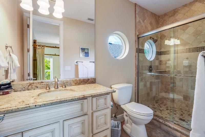 Oceanside Oasis - 50 Steps to Beach! Gulf Views! Pool Spa by Anna Maria Life Vacation Rentals - image 49