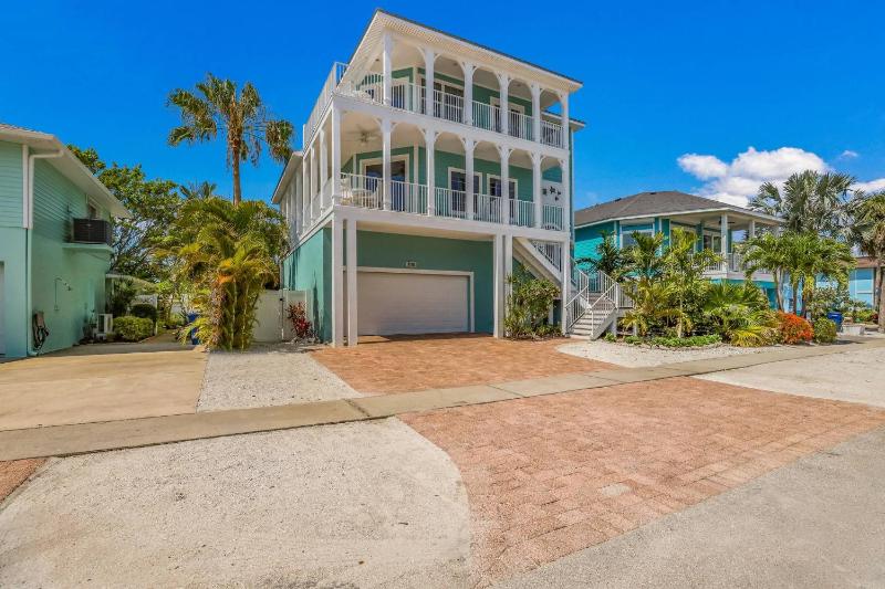 Oceanside Oasis - 50 Steps to Beach! Gulf Views! Pool Spa by Anna Maria Life Vacation Rentals - image 21