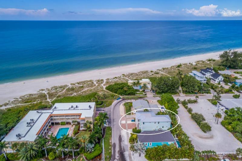 Oceanside Oasis - 50 Steps to Beach! Gulf Views! Pool Spa by Anna Maria Life Vacation Rentals - image 4