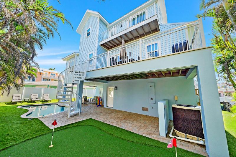 On Ocean Time - 5 Houses to Gulf Pool by Anna Maria Life Vacation Rentals - image 1