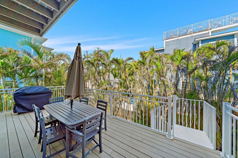 On Ocean Time - 5 Houses to Gulf Pool by Anna Maria Life Vacation Rentals - image 12