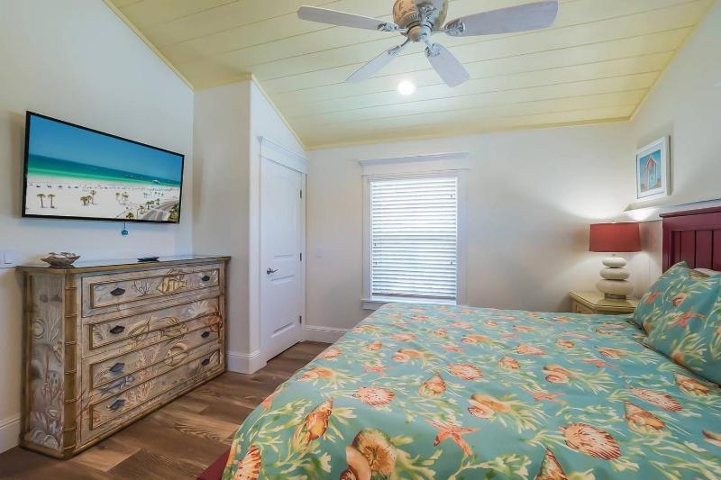 Pineapple Cay - Pool & Spa by Anna Maria Life Vacation Rentals - image 24