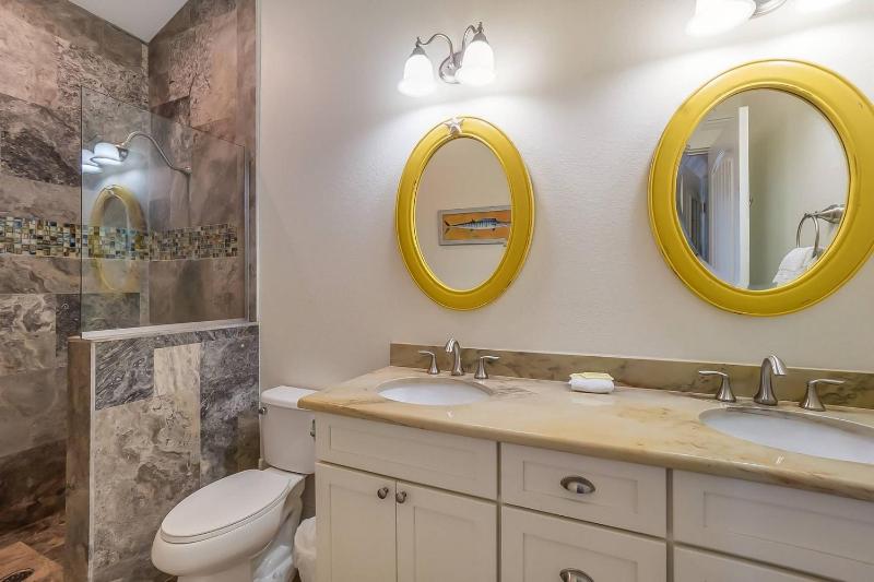 Pineapple Cay - Pool & Spa by Anna Maria Life Vacation Rentals - image 30