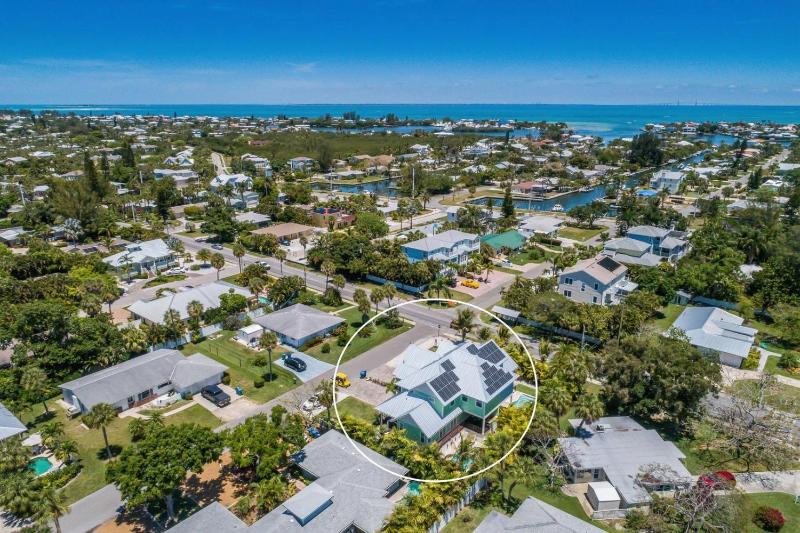 Pineapple Cay - Pool & Spa by Anna Maria Life Vacation Rentals - image 11