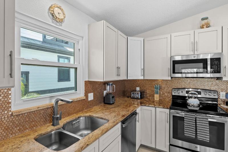 Rainbow Reef - Close to Bean Point Pool Game Room by Anna Maria Life Vacation Rentals - image 37