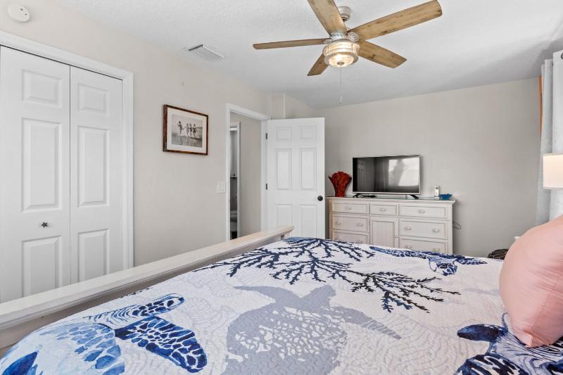 Rainbow Reef - Close to Bean Point Pool Game Room by Anna Maria Life Vacation Rentals - image 36