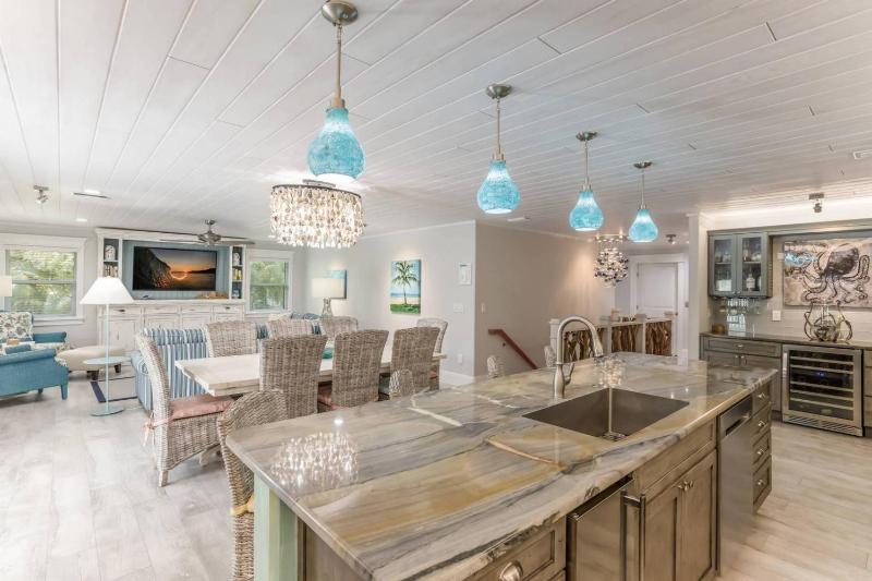 Octopus Cottage bay Anna Maria Life Vacation Rentals - image 30