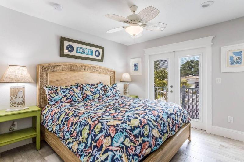 Octopus Cottage bay Anna Maria Life Vacation Rentals - image 37