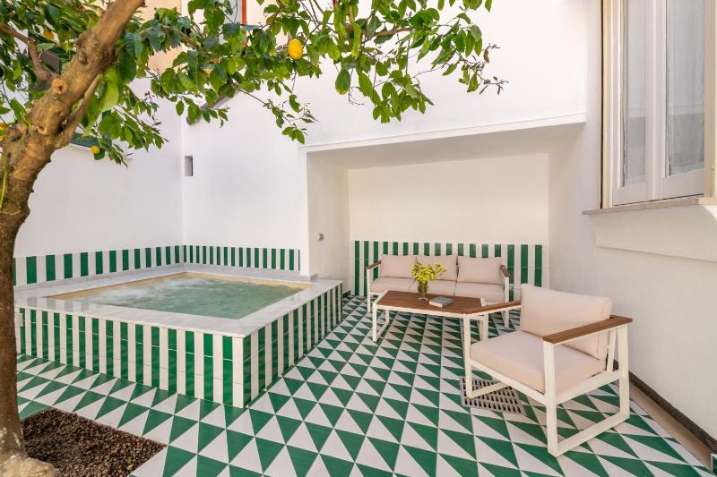 Maison M. - Luxury Apartment in Piazza Tasso - image 24