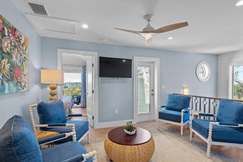 Salt Dreams - 1 Block to Beach! Pool Spa Games Rooftop Deck by Anna Maria Life Vacation Rentals - image 37