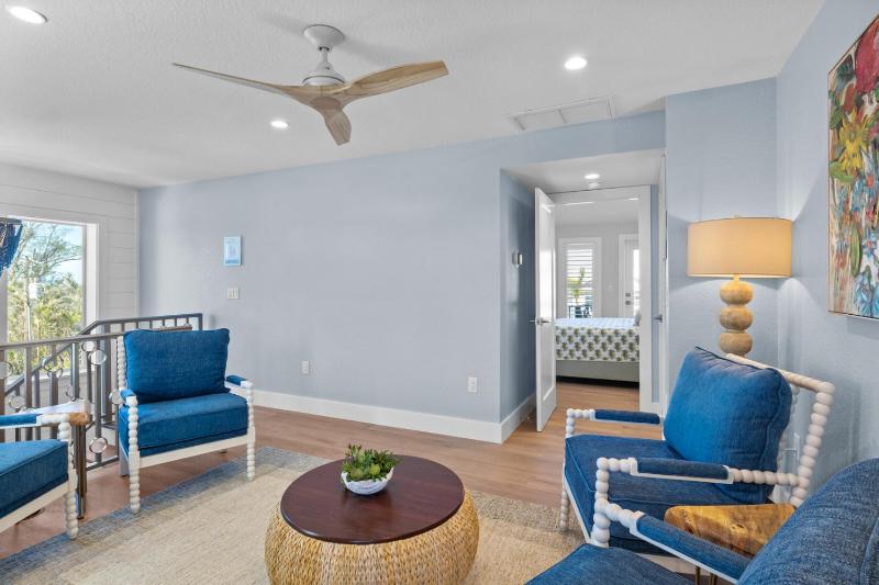 Salt Dreams - 1 Block to Beach! Pool Spa Games Rooftop Deck by Anna Maria Life Vacation Rentals - image 28