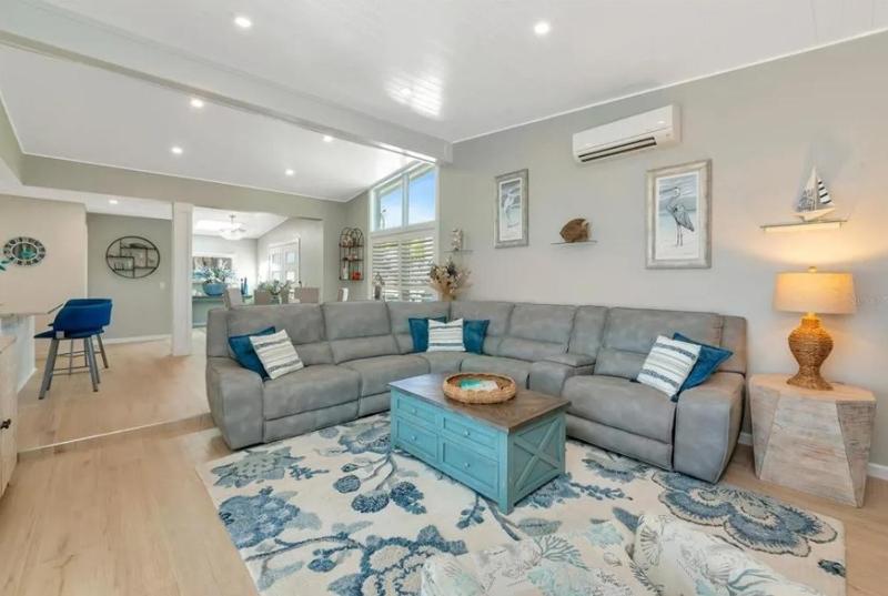 Salt & Soul - Bayfront Boat Dock Large Pool Spa by Anna Maria Life Vacation Rentals - image 8