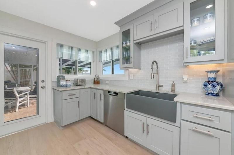 Salt & Soul - Bayfront Boat Dock Large Pool Spa by Anna Maria Life Vacation Rentals - image 14