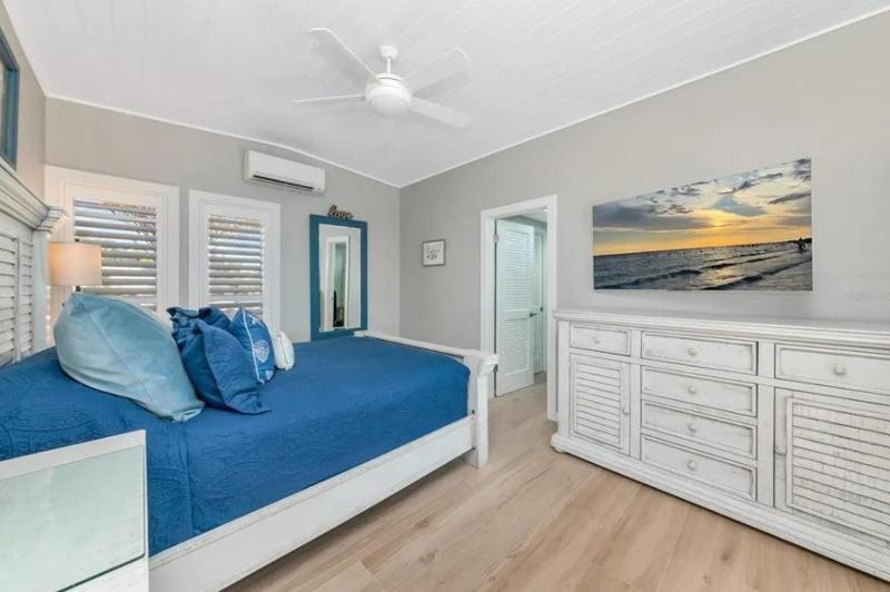 Salt & Soul - Bayfront Boat Dock Large Pool Spa by Anna Maria Life Vacation Rentals - image 35