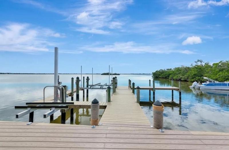 Salt & Soul - Bayfront Boat Dock Large Pool Spa by Anna Maria Life Vacation Rentals - image 30
