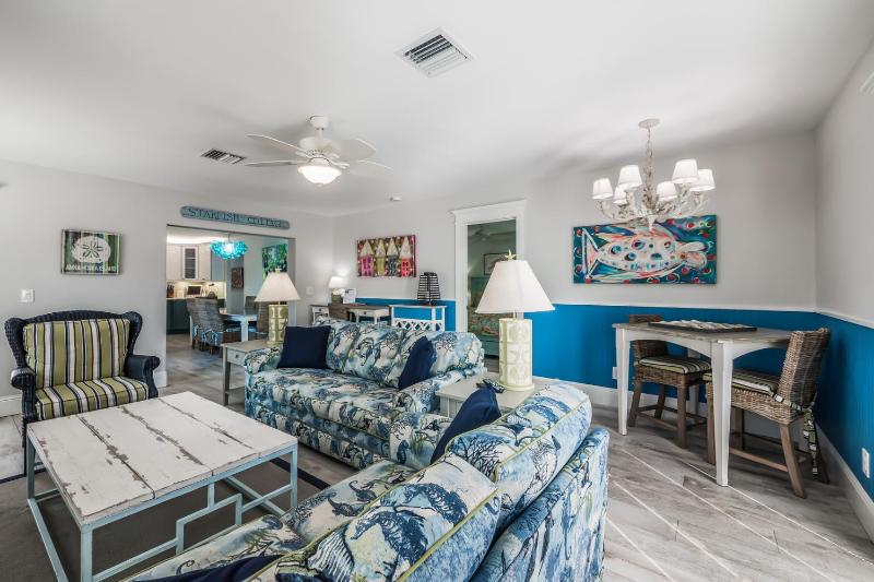 Starfish Cottage - 1 Block to the Beach! Heated Pool 4 King Beds by Anna Maria Life Vacation Rentals - image 6