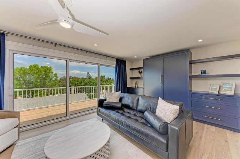 Sunsational - Roof Top Deck Games Pool & Spa by Anna Maria Life Vacation Rentals - image 9