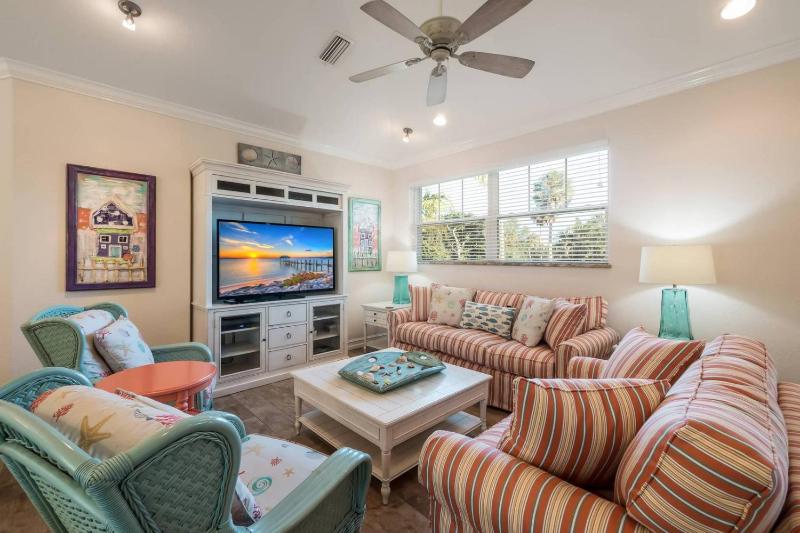 Surfs Up - 2 Blocks to Beach! Private Pool & Spa! by Anna Maria Life Vacation Rentals - image 18