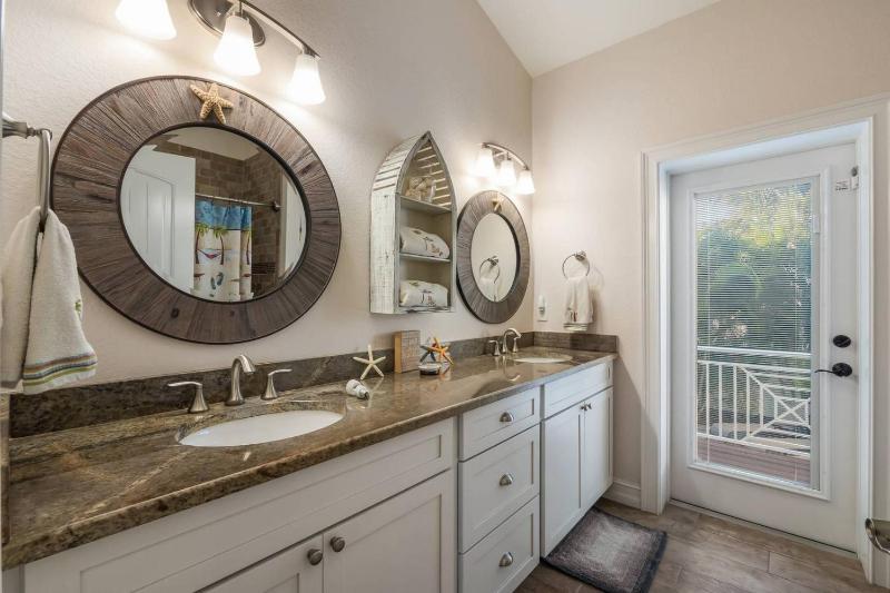 Surfs Up - 2 Blocks to Beach! Private Pool & Spa! by Anna Maria Life Vacation Rentals - image 25
