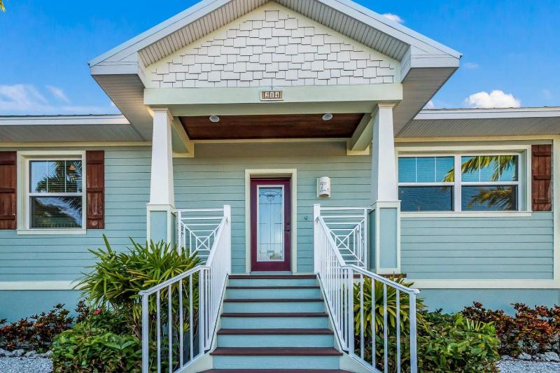Surfs Up - 2 Blocks to Beach! Private Pool & Spa! by Anna Maria Life Vacation Rentals - image 34