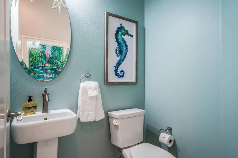 Tipsy Turtle - 2 Houses to Beach Pool by Anna Maria Life Vacation Rentals - image 4