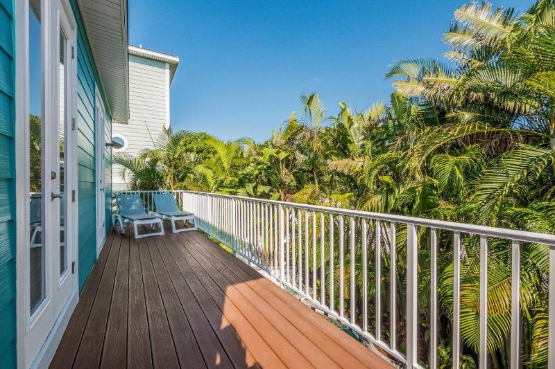 Tipsy Turtle - 2 Houses to Beach Pool by Anna Maria Life Vacation Rentals - image 29