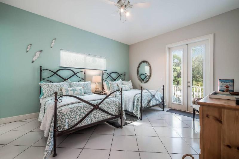 Tipsy Turtle - 2 Houses to Beach Pool by Anna Maria Life Vacation Rentals - image 7