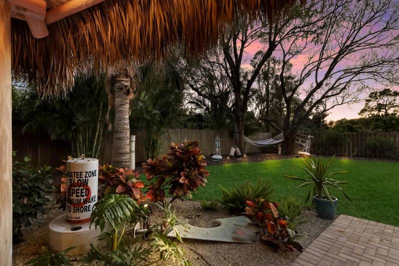 Tropical Tiki - Outdoor Oasis Tiki Hut Pool by Anna Maria Life Vacation Rentals - image 44