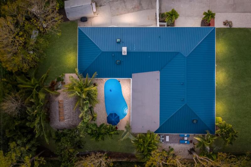 Tropical Tiki - Outdoor Oasis Tiki Hut Pool by Anna Maria Life Vacation Rentals - image 24