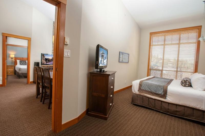 Legends Whistler by Lodging Ovations - image 48
