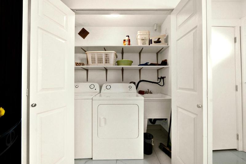 Three Bedroom home near YVR and SkyTrain downtown Vancouver - image 7